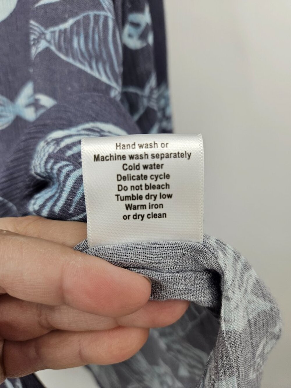 HIHO Vicky Fish Print Button Down Shirt Blue Gray Women's Size M Summer Vacation - Picture 9 of 11